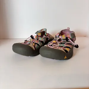 KEEN Newport H2 Womens Water Sandals Pink Multicolor Closed Toe Hiking Size 5 thumbnail 2
