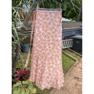 Citrine Swim $169 Acacia Coral Coverup Bikini Pink Skirt Wrap Hawaiian Resort thumbnail 3