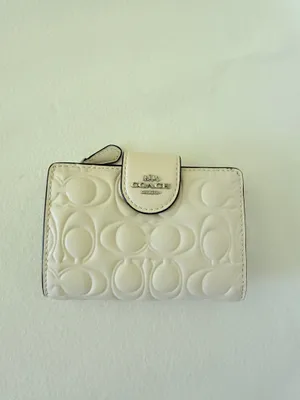 coach Medium Corner Zip Wallet In Signature Leather cz341 thumbnail 1