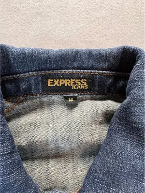 Express Jeans Women’s Medium Denim Jean Jacket Classic Trucker Stretch Blue thumbnail 4