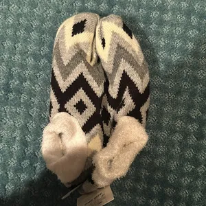 A New Day Slipper socks with grips one size NWT thumbnail 3