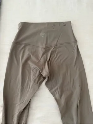 Aritzia Butter Leggings thumbnail 4