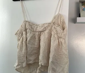 Zara Cream/nude structured Nelly tank top with a v dive neck thumbnail 3