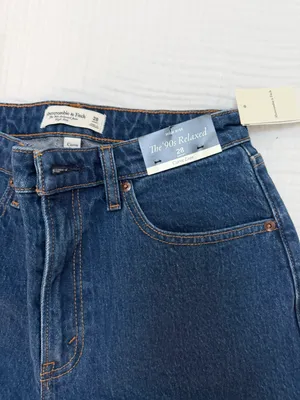 Abercrombie High Rise 90s Relaxed Curve Love Jeans thumbnail 2