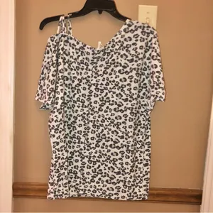 Bini Cheetah Print Strappy Off Shoulder Knit‎ Top Grey Medium thumbnail 3