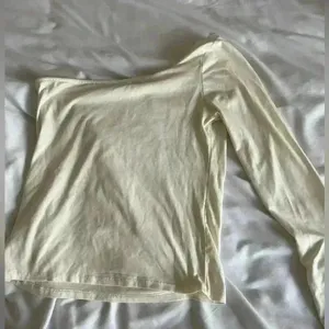 COPY - White one sleeved top thumbnail 4