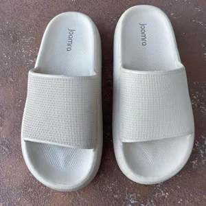 Free People Joomra Pillow Slippers Unisex sz 8.5 womens thumbnail 1