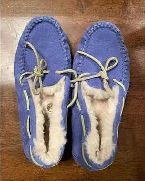 UGG DAKOTA SUEDE/ SHEEPWOOL MOCCASIN‎ SLIPPERS, WOMEN US 4 Blue thumbnail 1