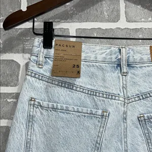 PacSun High Rise Dad Jeans Light Wash Straight Leg 90s Model Off Duty Siz 25 NWT thumbnail 6