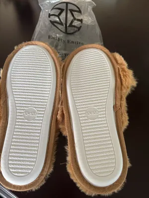 New Empty Entire faux fur slippers size 10-10.5 thumbnail 3