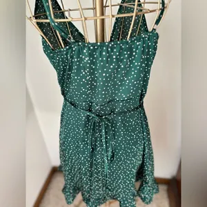 Polly Wrap Mini Dress Polka Dot Ruffle Hem Size 4 Green thumbnail 11