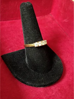Vintage Gold Tone 4 Stone Round Cut Faux Diamond CZ Anniversary Band Ring SZ 8.5 thumbnail 2