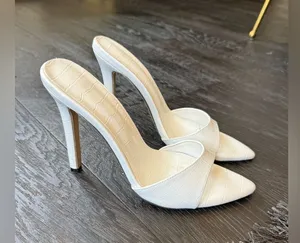 Elegant White Croc thumbnail 1