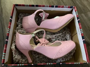 Pin-Up Couture Flapper Pink T-Strap Kitten Heels Retro Sz 6 thumbnail 1