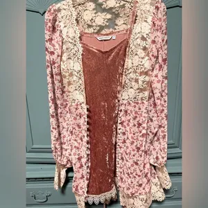 For LOVE & LEMONS FOR VICTORIA’S SECRET: Melrose Robe 💕 thumbnail 10