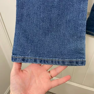 EUC Wallflower women’s‎ medium wash The Legendary Fit stretch casual pants jeans thumbnail 3