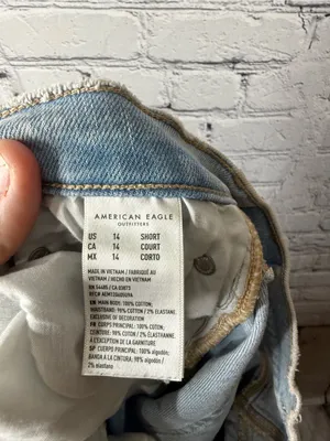 American Eagle women’s jeans 90s boyfriend 14 short thumbnail 11