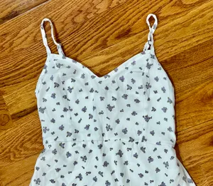 Hollister NWT White Floral Mini Dress S thumbnail 2