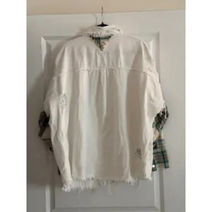 POL White Denim Shacket Plaid Contrast Distressed Raw Hem XL Oversized thumbnail 6