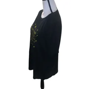 Bella & Canvas Black John 1:5 Light Shines in Darkness T-Shirt Short Sleeve thumbnail 3