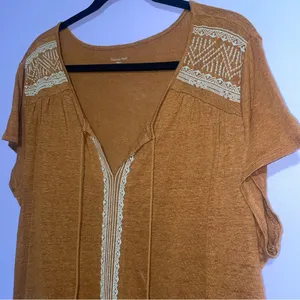 Garnet Hill Embroidered Organic-Linen Split-Neck Tee Size L Casual Boho Peasant thumbnail 3