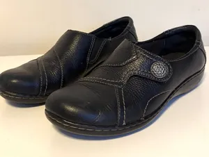 Clarks Ashland Bend Leather Comfort Slip On Loafers Black Womens Shoe Size 7.5 M thumbnail 1