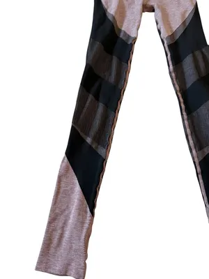 ALO Mauve Black Colorblock Leggings Size Small thumbnail 3