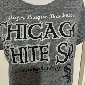 🎀 3/$20 MLB by campus lifestyle XL Chicago white Sox short sleeved tee thumbnail 2