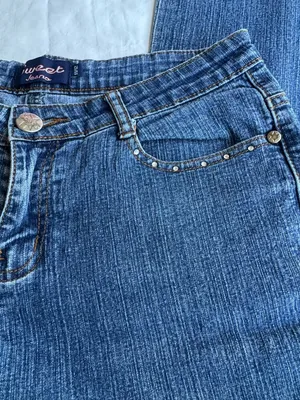 Women’s Dark Blue Embroidered Back-Pocket Jeans - Pink Detail thumbnail 8