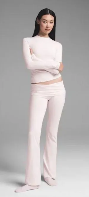 SKIMS Barely Pink Foldover Pants M thumbnail 1