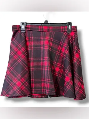 Hot Topic size medium women’s goth skater skirt black and red plaid o-ring thumbnail 2