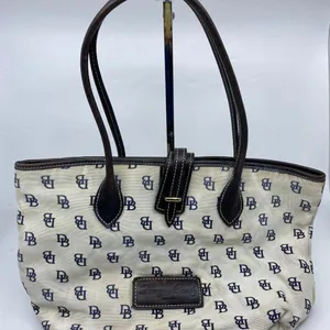 DOONEY & BOURKE White Medium Shoulder Bag thumbnail 2