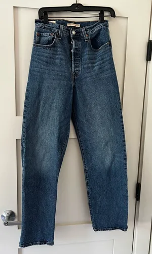 Levi’s Ankle Ribcage Straight thumbnail 1