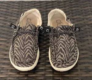 Hey dude shoes Wendy woven zebra black stripe women’s size 6 ￼ thumbnail 1