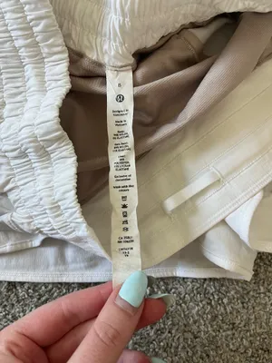 Lululemon Shorts Hotty Hot 2.5" thumbnail 4