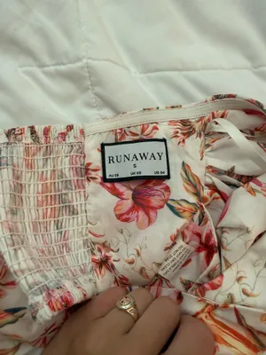 Runaway The Label top thumbnail 3