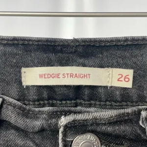 Levi's Wedgie Straight Fit Woman's Jeans in‎ Break A Leg Black Size 26 thumbnail 4