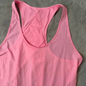 Lululemon Racerback Pleated Pink Tank Top Womens 8 Pink Curved Hem Athletic Yoga thumbnail 11