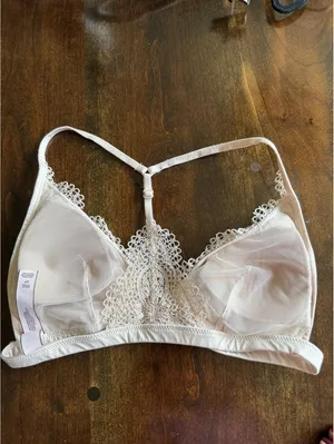 Victoria's Secret Body by Victoria Lace Bralette Cream Size S/P thumbnail 2