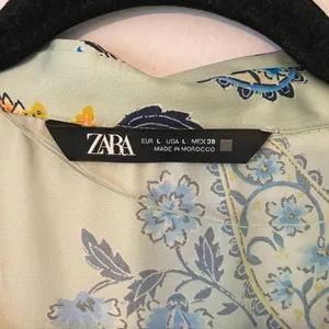 Zara Mint Green Paisley Floral Long Sleeve Button Down Shirt Boho Flowy Large thumbnail 2