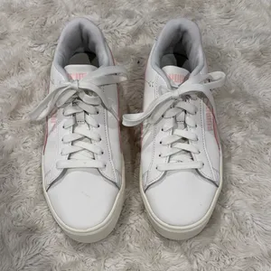 Puma Smash Platform V3 Retro Women's White and Light‎ Pink Sneakers Size 7.5 thumbnail 2