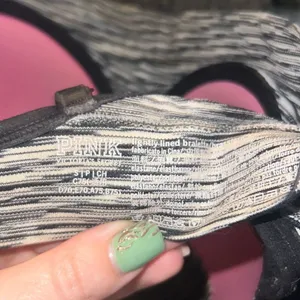 PINK - Victoria's Secret ✨COOL & COMFY WIRELESS LIGHTLY LINED SZ SMALL BRA✨ thumbnail 6