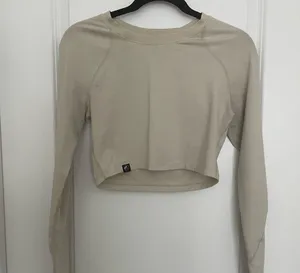 Alphalete Cream Long Sleeve Crop Top thumbnail 1
