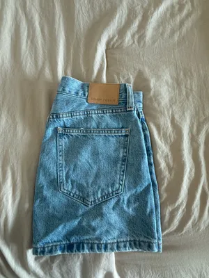 Aritizia Skirt thumbnail 3