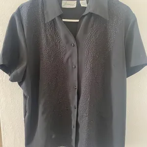 Woman embroidery blouse thumbnail 1
