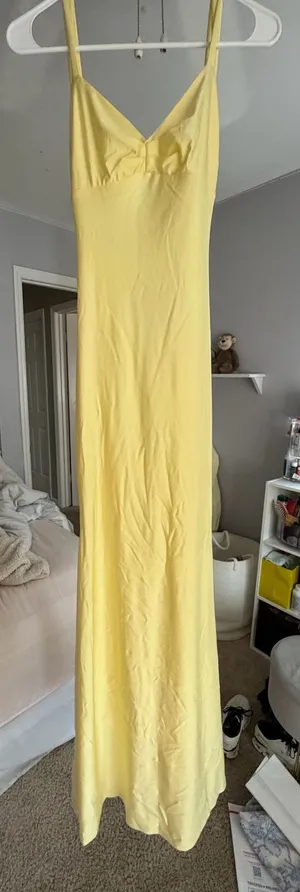 Windsor Yellow Prom Dress thumbnail 1