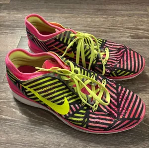 NWOT Nike Women's Free 5.0 TR Fit 5 Print in Pink Pow/Volt-Black. Size 8 thumbnail 1