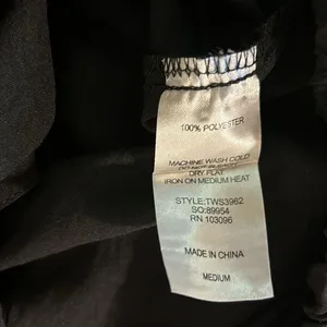 NWT  Size M Black Button Down Crop Top thumbnail 13