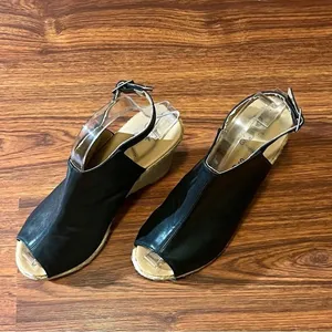 Rue21 ETC! Black Faux Leather Peep Toe Platform Wedge Sandals Size 6/7 thumbnail 4