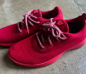 Allbirds Women's Wool Runners - Tuke Marinara (Marinara Sole) - 8 thumbnail 1